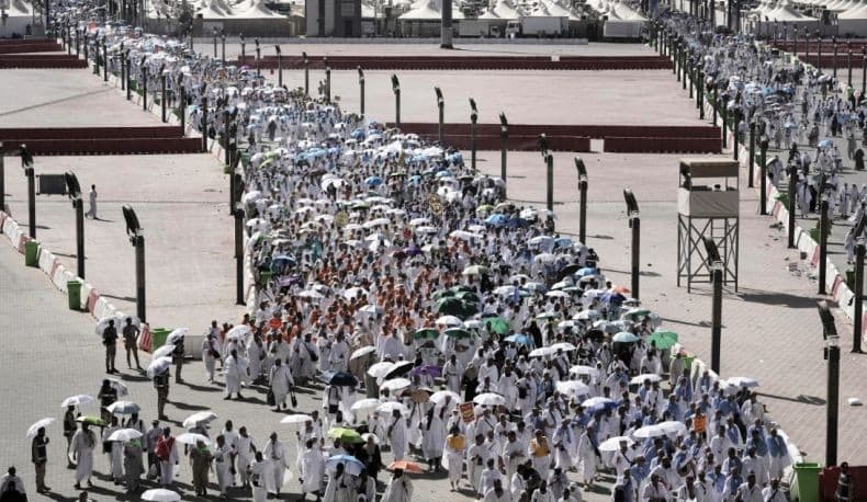 Jemaah Haji Diimbau Tak Keluar Tenda di Arafah sampai Jam 4 Sore, Ini Alasannya
