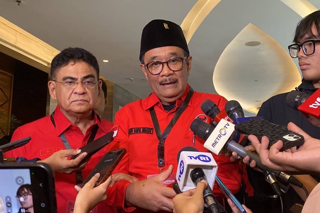 PDIP soal Rencana Jokowi Keliling Indonesia: Silakan, Tunjukkan Aja Ijazahnya