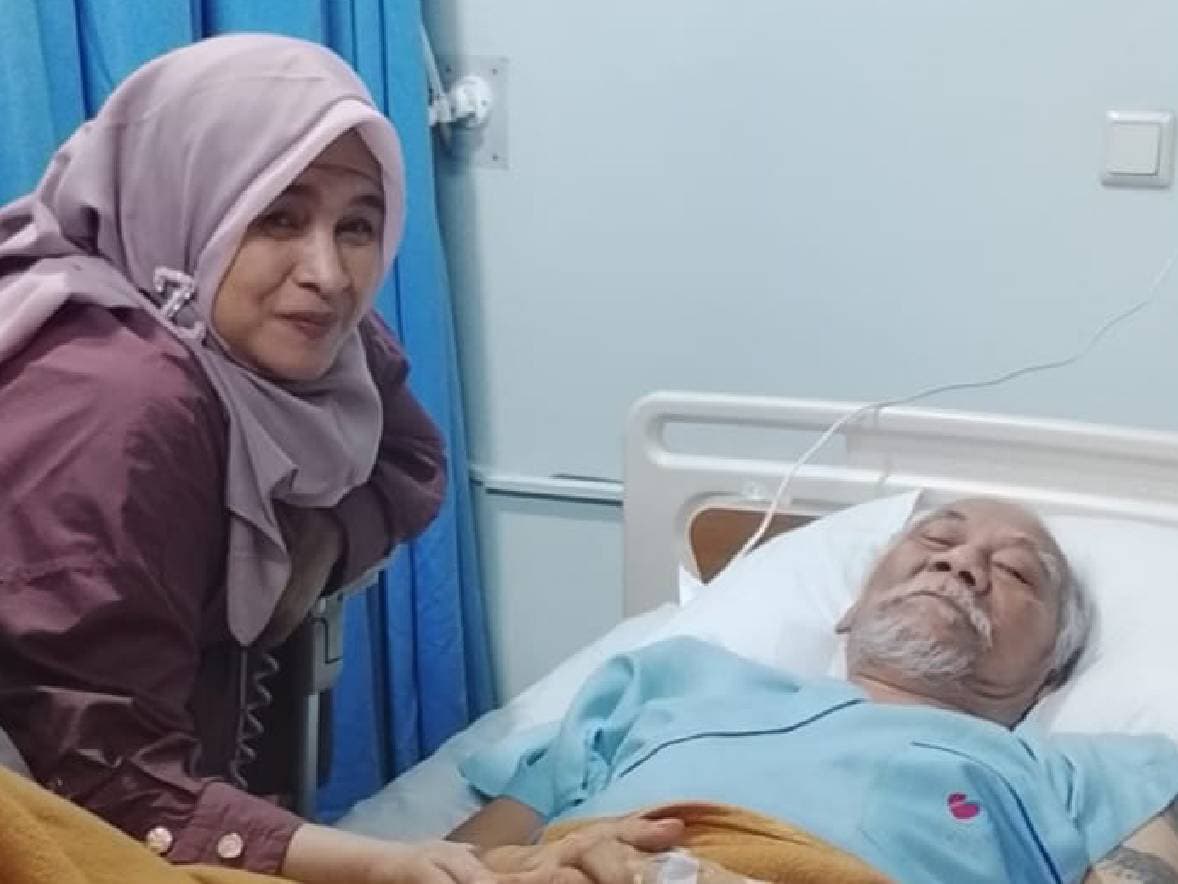 Tio Pakusadewo Terbaring di Rumah Sakit Berjuang Sembuh dari Penyakit, Ini Fotonya!