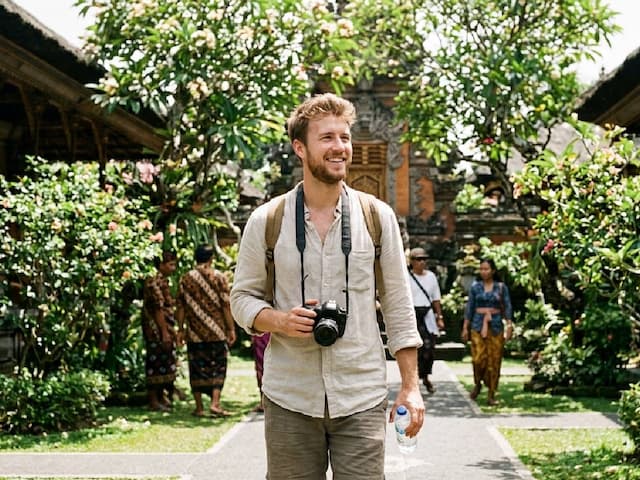 Kunjungan Turis Asing ke Indonesia Melonjak, Wisatawan Malaysia Mendominasi! Kunjungan Turis Asing ke Indonesia Melonjak, Wisatawan Malaysia Mendominasi!
