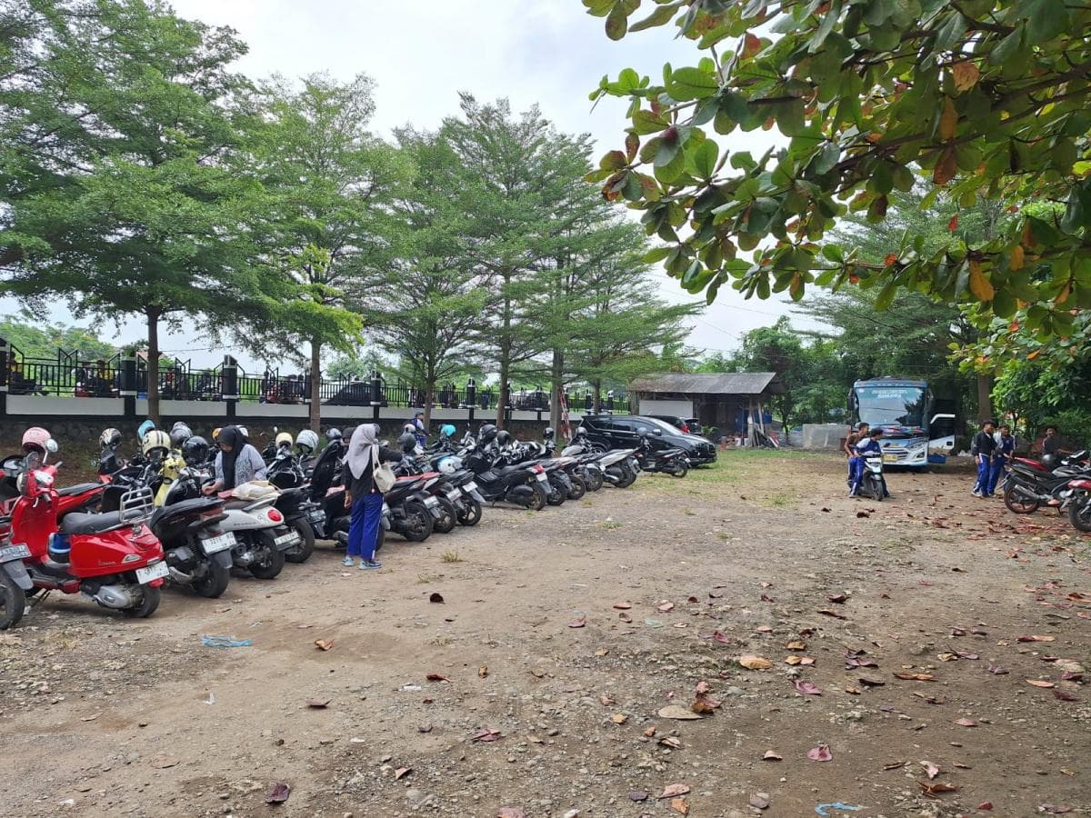 Siswa Dilarang Bawa Motor ke Sekolah, Ini Kata Pengelola Parkir
