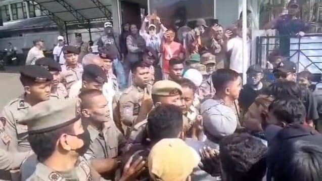 Aksi Demo Mahasiswa di ULP Kabupaten Bogor Memanas, Soroti Dugaan Pengaturan Tender Proyek Besar