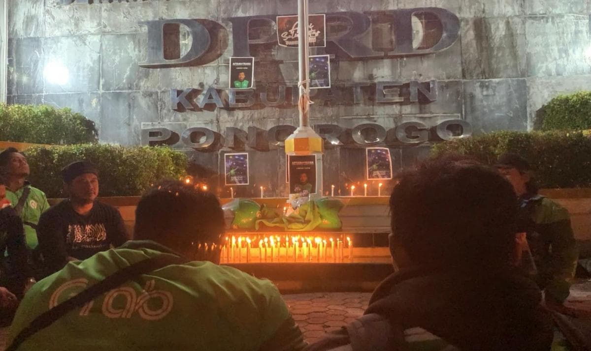 Aksi Solidaritas Affan, Driver Ojol Ponorogo Minta Proses Hukum Dilakukan Transparan