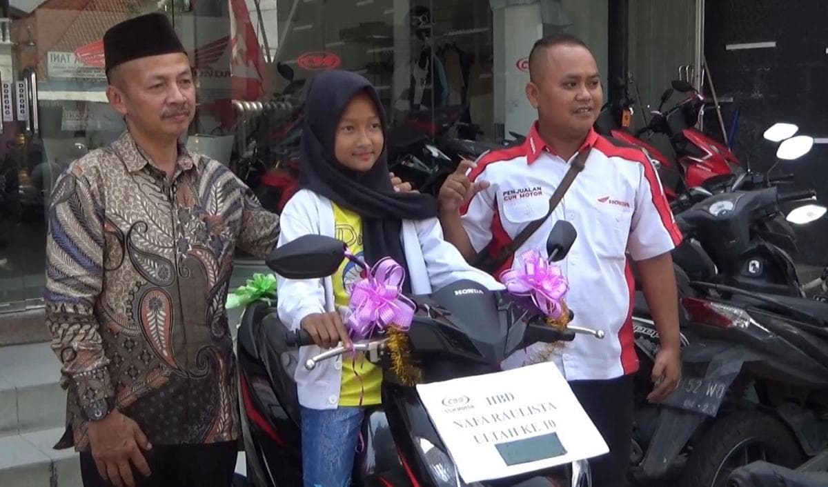 Cerita Anak SD di Ponorogo Beli Motor Pakai Uang Koin Hasil Menabung, Segini Jumlahnya