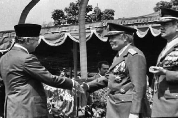 Kisah M Panggabean, Jenderal Batak yang Jejerkan 12 Begal BHL di Tepi Jalan Siantar-Balige