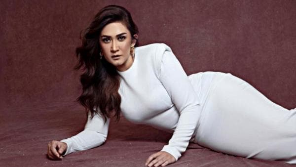 Putuskan Pindah Agama saat di Puncak Karir, Nafa Urbach Ngaku Dikenalkan Yesus oleh Sosok Ini