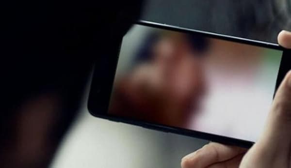 Viral Skandal Video Mesum Kades dan Wanita Cantik, Ternyata Istri Kedua! Viral Skandal Video Mesum Kades dan Wanita Cantik, Ternyata Istri Kedua!