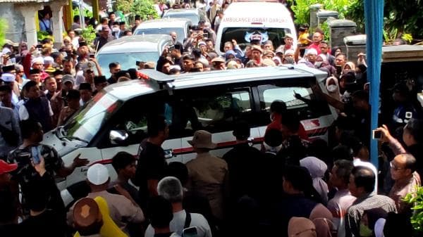 Tokoh Pemekaran Kabupaten Pangandaran Adang Hadari Meninggal, Ribuan Pelayat Padati Rumah Duka