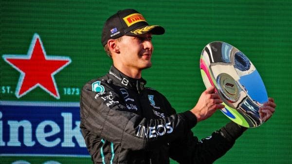F1 GP Brasil 2022: George Russell Juara Usai Pecundangi Seniornya Lewis Hamilton di Mercedes