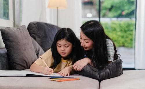 8 Cara Mendidik Anak ADHD, Ayah dan Bunda Wajib Baca