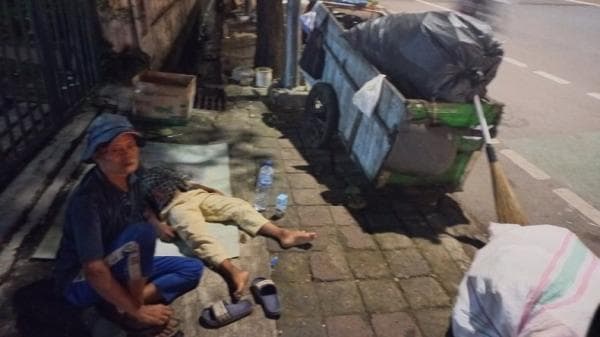 Kisah Manusia Gerobak, Dipaksa Tabah Hidup di Perkotaan