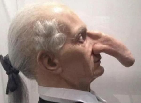 Luarbiasa, Panjang Hidungnya 19 Cm Manusia Ini Termancung di Dunia