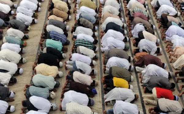 Mengapa Sholat Jumat Hanya Diwajibkan Bagi Laki-Laki Muslim? Begini Penjelasannya
