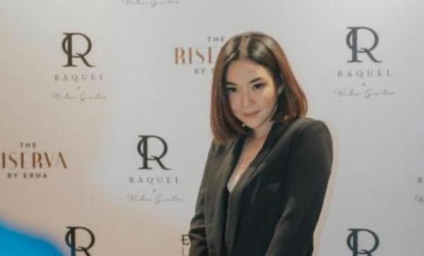 Potret Seksi Gisel Pakai Bra Top Hitam, Makin Hot