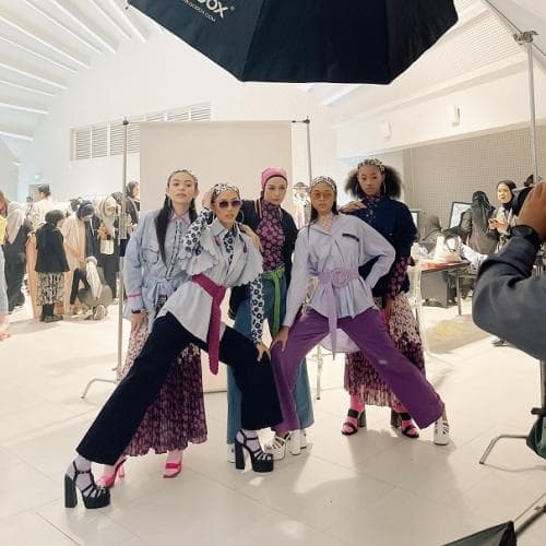 Warna-warna Ini Diprediksi Jadi Tren Fashion 2023