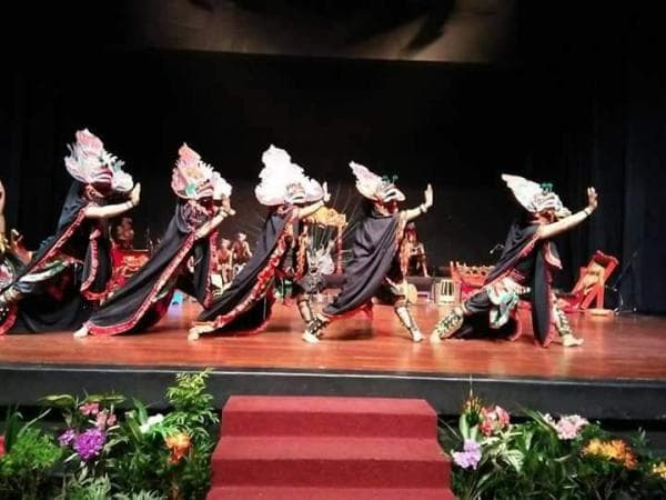 Pagelaran Seribu Barong akan Hadir saat Bersih Kelurahan Blitar 2023 Pagelaran Seribu Barong akan Hadir saat Bersih Kelurahan Blitar 2023