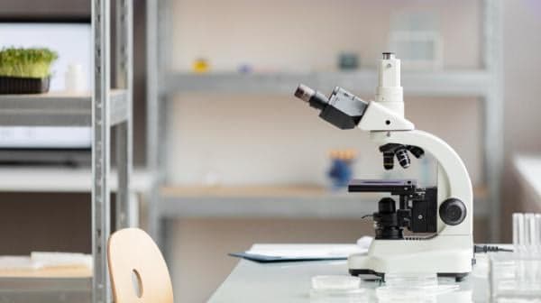 Cara Menggunakan Mikroskop yang Baik dan Benar, Beserta Bagian-bagiannya