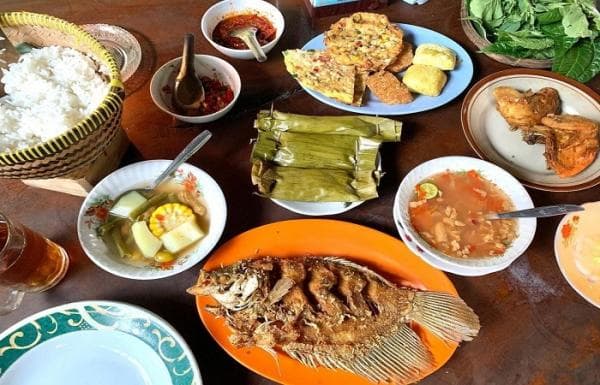 Biar Gak Nyesel, Kamu Wajib Kunjungi 5 Tempat Kuliner Legendaris di Depok Berikut Ini