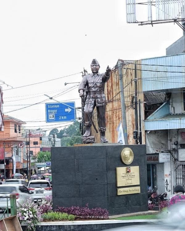Berdiri Kokoh, Patung Kapten Tb. Muslihat Sebagai Icon Inspirasi dan Penyemangat Warga Kota Bogor