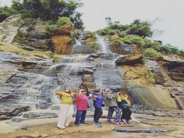 Curug Batu Templek, Tempat Wisata Alam di Bandung Cocok untuk Liburan Akhir Tahun