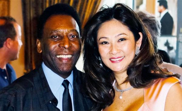 Kisah Kelam Rumah Tangga Pele: 2 Kali Bercerai, Digugat Anak Hasil Hubungan Gelap Kisah Kelam Rumah Tangga Pele: 2 Kali Bercerai, Digugat Anak Hasil Hubungan Gelap