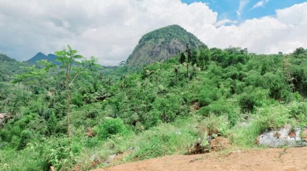 Mitos dan Pantangan Seputar Gunung Lumbung di Singajaya Garut, Pendaki Wajib Tahu!