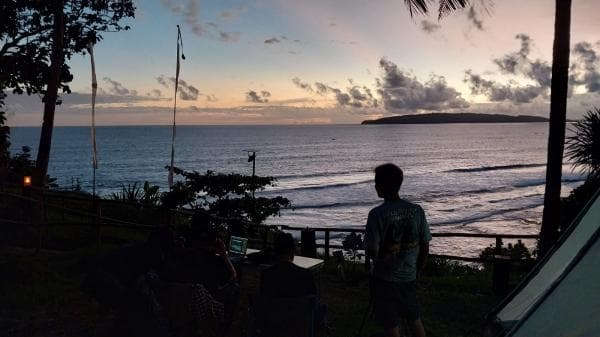 Indahnya Sunrise dan Sunset di Sari Ater Beach Camping Park Karang Nini Pangandaran Indahnya Sunrise dan Sunset di Sari Ater Beach Camping Park Karang Nini Pangandaran