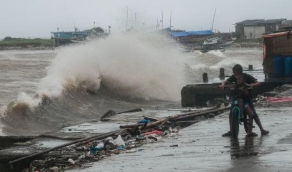 Waspada, Gelombang Tinggi hingga 4 Meter Berpotensi Terjadi di Banten Sampai Besok