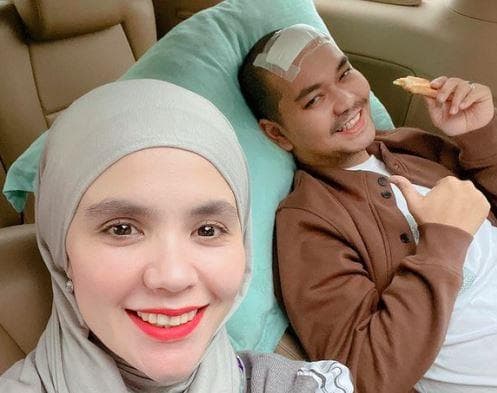 Temani Aldila Jelita yang Sempat Koma dan Keguguran, Kini Indra Bekti Diceraikan saat Sedang Sakit