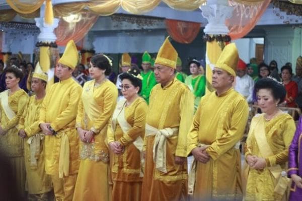 Ini 8 Pakaian Adat Sulawesi Utara serta Penjelasannya