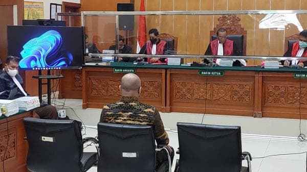 Teddy Minahasa Putra Jalani Sidang Vonis Hari Ini, Penasihat Hukum Yakin Tidak Dihukum Mati