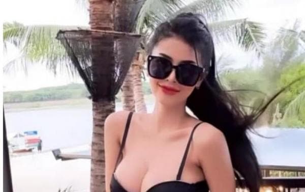 Deretan Potret Seksi Astrid Angel Mantan Aspri Hotman Paris Jadi Sorotan Deretan Potret Seksi Astrid Angel Mantan Aspri Hotman Paris Jadi Sorotan