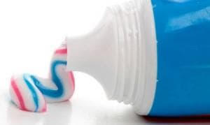 Waspada, Ini Bahaya Kandungan Fluoride dalam Pasta Gigi