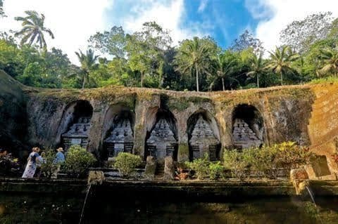 5 Tempat Terpopuler untuk Mencari Pesugihan