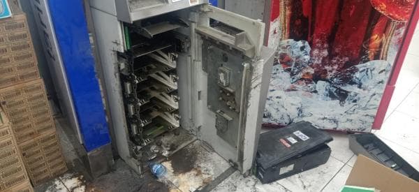 Mesin ATM BCA di Indomaret Dibobol Maling, Uang Rp 400 Juta Raib