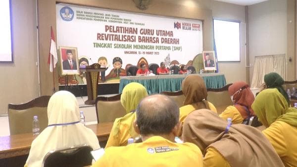 Bahasa Daerah Punah Tiap 2 Pekan, Bagaimana Nasib Bahasa Jawa?