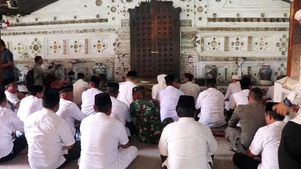 5 Wisata Religi di Jawa Barat, Biasa Jadi Tempat Ziarah Lengkap dengan Sejarah Islamnya