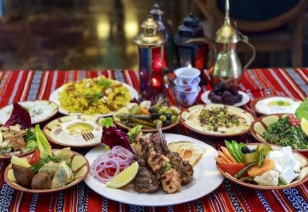 Jadwal Buka Puasa Surabaya dan Malang Maju Lebih Cepat 2 April 2023, Simak Waktunya