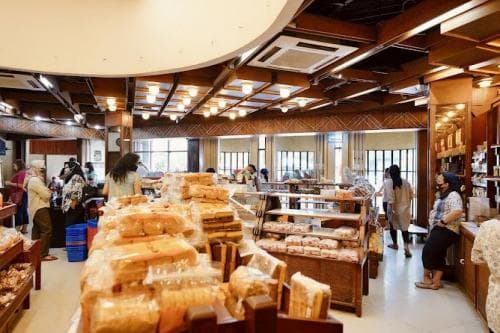 Intip 10 Macam Oleh-Oleh Khas Solo yang Wajib Diorder saat Traveler Mudik Lebaran