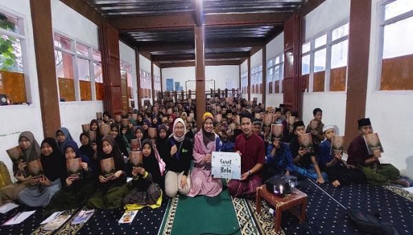 2100 Lebih Santri Ikuti Pelatihan Quran Tulis "Surat Cinta dari Ilahi"