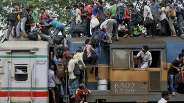 Inilah Negara Punya Tradisi Mudik Lebaran Selain Indonesia, Rela Berjubel di Atap dan Lokomotif KA