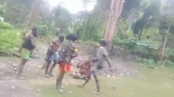 KKB Papua Saling Bunuh, Joni Botak Pimpinan Separatis di Intan Jaya Tewas Dibantai Lewis Kogoya