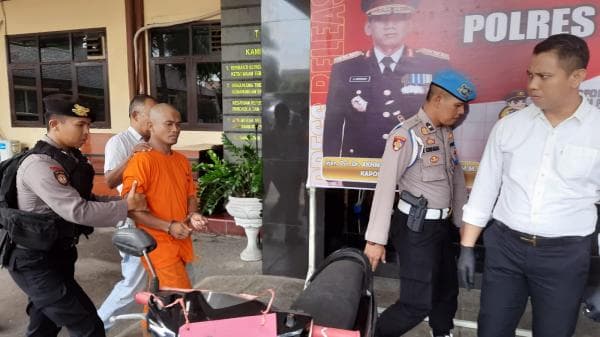 Polisi Ungkap Motif Pembacokan Pria di Pagerageung Tasikmalaya, Sakit Hati Dilarang Pacaran Polisi Ungkap Motif Pembacokan Pria di Pagerageung Tasikmalaya, Sakit Hati Dilarang Pacaran