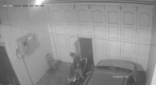 Terekam CCTV, Karyawan Toko di Sidrap Gasak Sepeda Motor Milik Majikannya