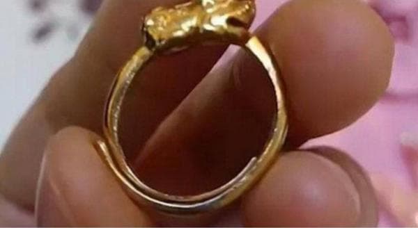 Emas Murni 24 Karat Dijual Cuma Rp2.000, Dikira Cincin Mainan