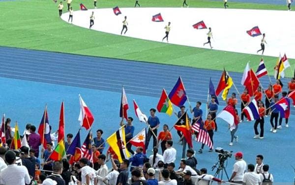 Netizen Berang, Bendera Indonesia Terbalik dalam Pembukaan SEA Games di Kamboja