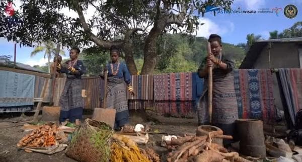 Unik! Kehidupan Warga Desa Terpencil di NTT Unik! Kehidupan Warga Desa Terpencil di NTT