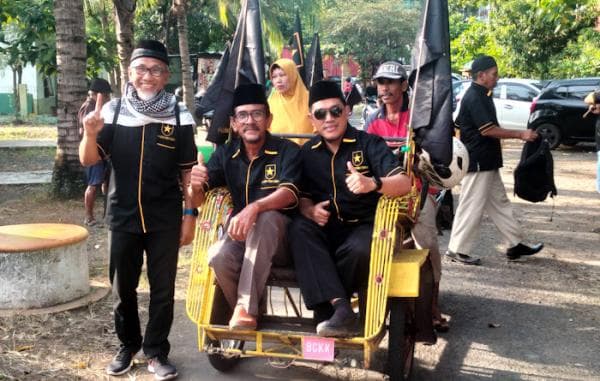Pendatang Baru Daftarkan 15 Bacaleg Naik Becak, Partai Ummat Optimis Raih 6 Kursi