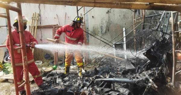 Studio Patung di Bekasi Kebakaran, Api Menyambar dari Mesin Las