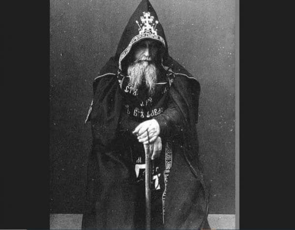 Kisah Pria Tidak Pernah Melihat Wanita Selama 82 Tahun, Intip Yuk Sosoknya Kisah Pria Tidak Pernah Melihat Wanita Selama 82 Tahun, Intip Yuk Sosoknya